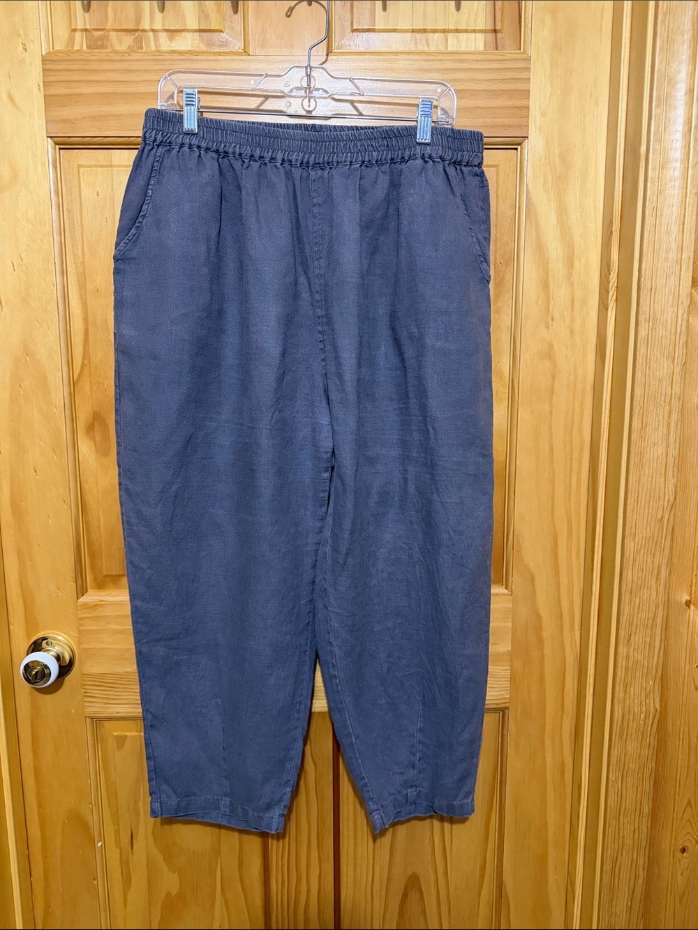 Woman’s Linen XXL Gray Elastic-Waist Casual Barrel Leg, Cropped Pants.